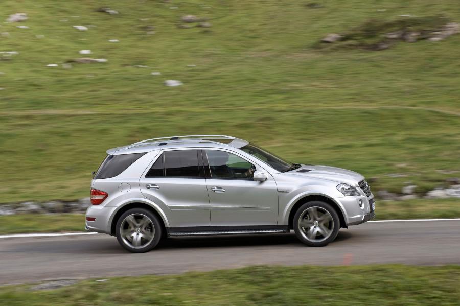  Mercedes-Benz ML63 AMG 10th Anniversary 2009 года  (фото 13 из 20)